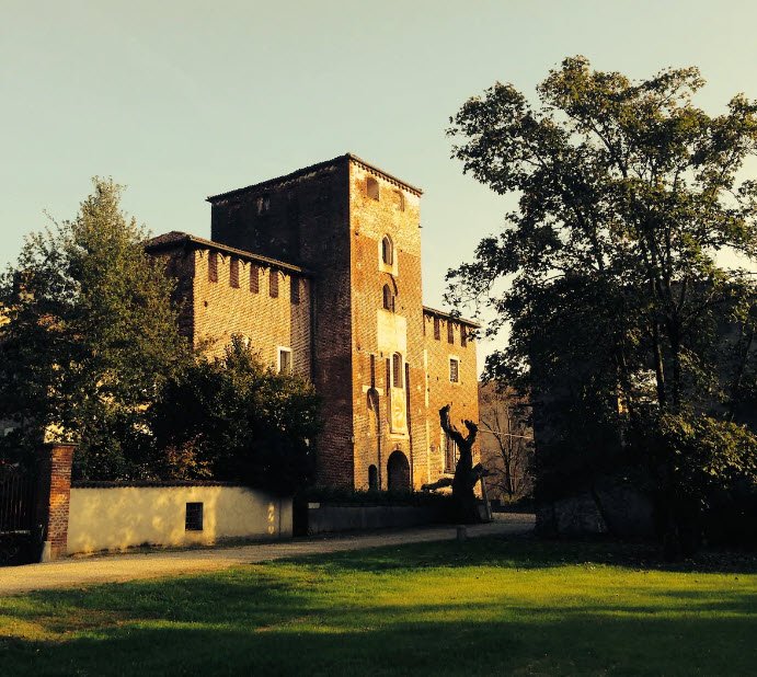 Château de Caltignaga, Caltignaga, Italy